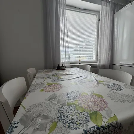 Small Budget Traveler's Two-room Apartmán