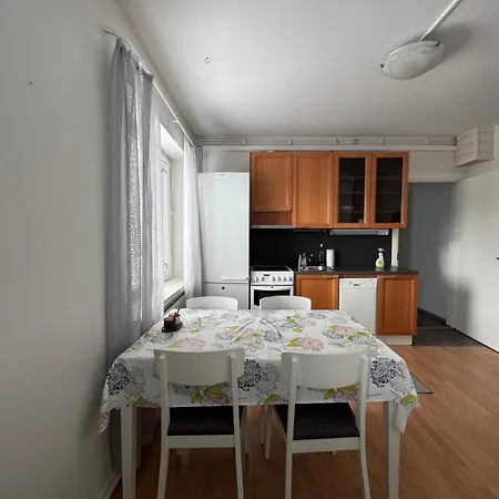 Small Budget Traveler's Two-room Apartmán *