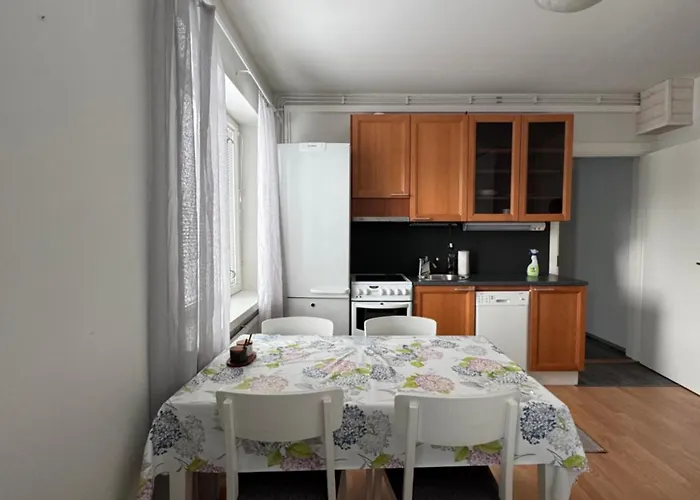 Small Budget Traveler's Two-room 公寓 *